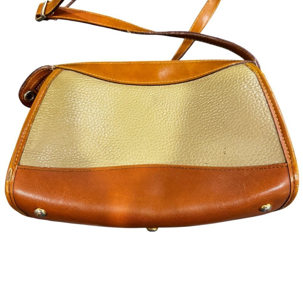 Vintage DOONEY & BOURKE Pebbled Taupe Leather Crossbody Bag - Made in USA - Picture 4 of 6